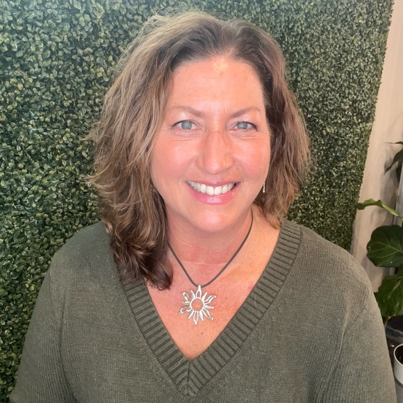 Posh Live with @jdol 🤗🩷🤗 - Picture 9 of 10